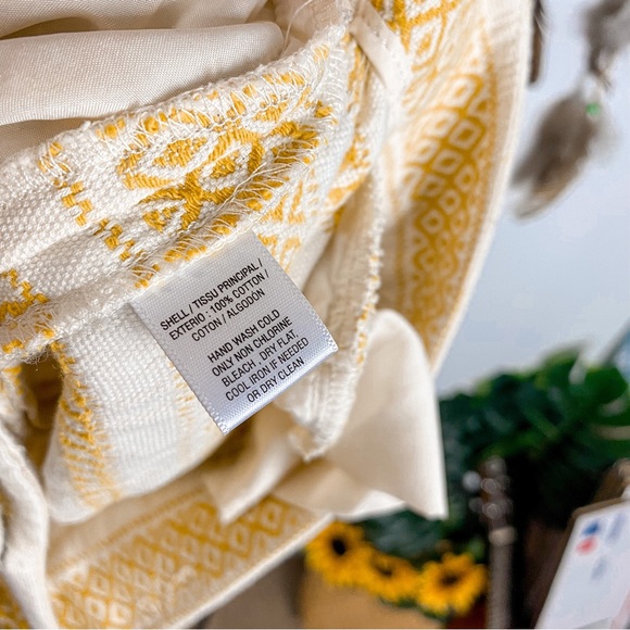 Loft The Riviera Short Yellow White Stripes Size 2 - Picture 8 of 9